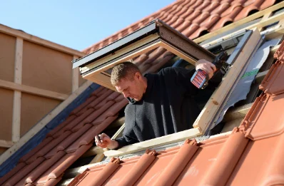 Pose de fenêtres de toit Velux à Poivres